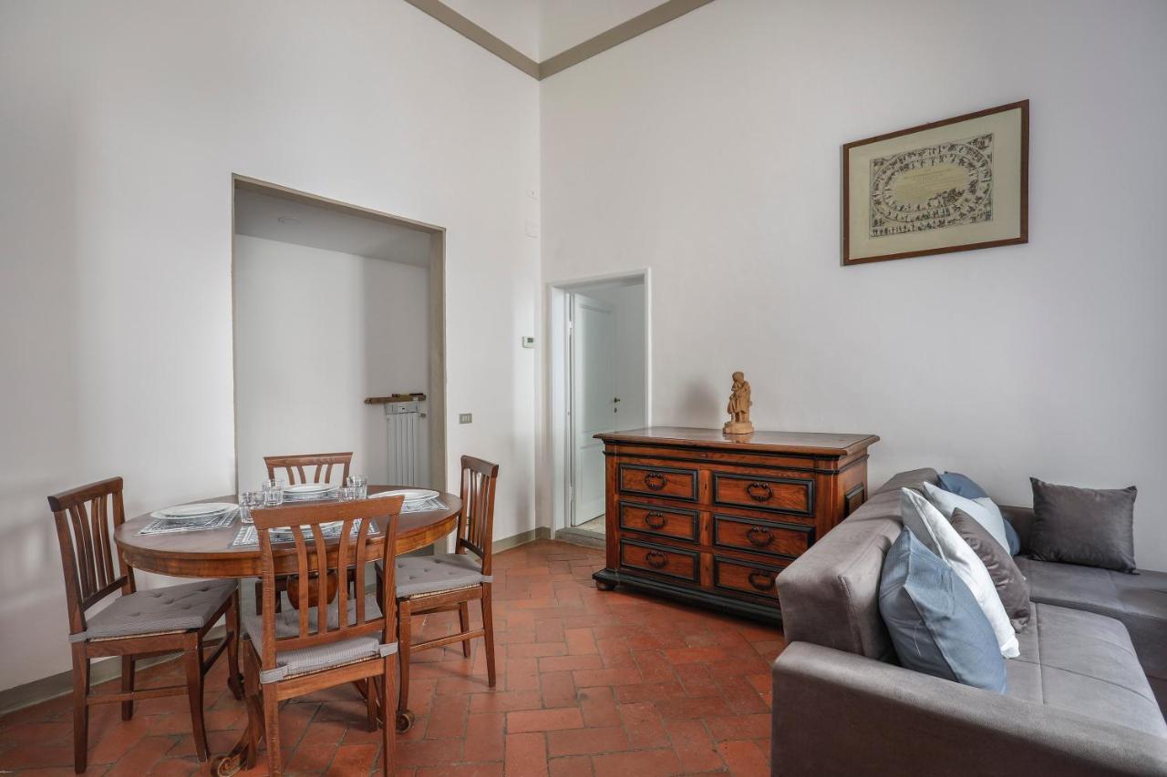 In Florence's Heart: Via Delle Seggiole Appartement *