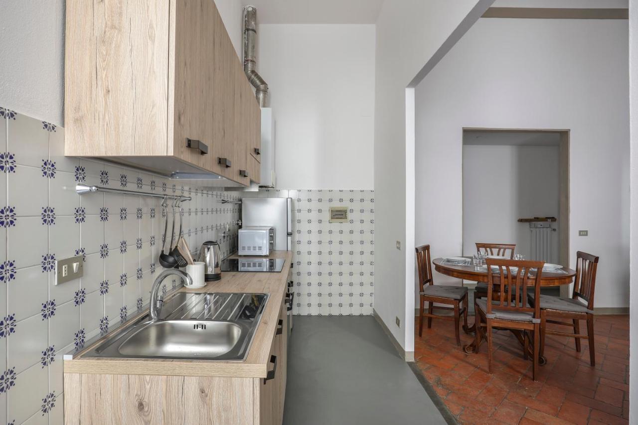 In Florence's Heart: Via Delle Seggiole Appartement